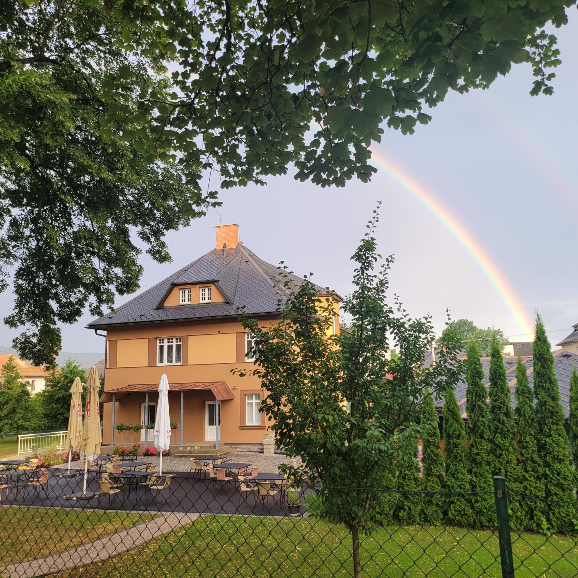 Kavárna a penzion REICHL Králíky Exterior foto